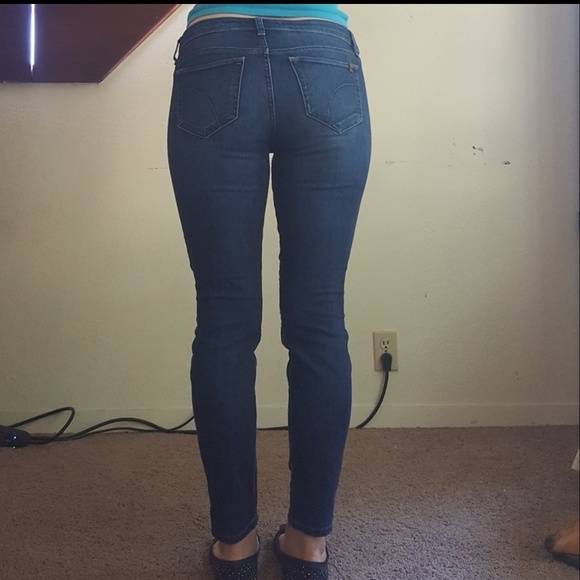 Joe's Jeans Dark Wash Skinny Ankle Jeans Size 30 - Picture 3 of 6